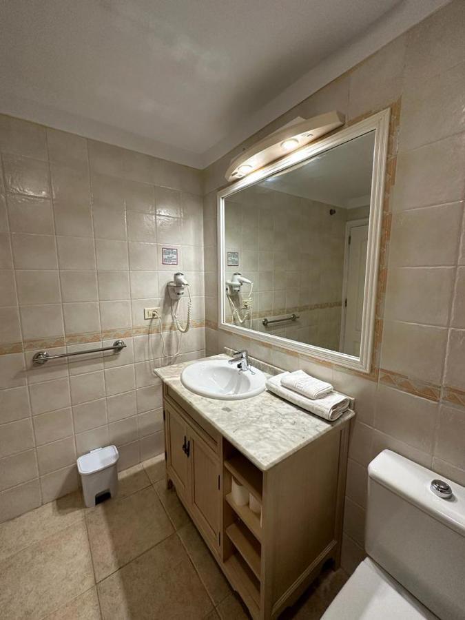 Sunny Apartment & Heated Pool Los Cristianos  Kültér fotó